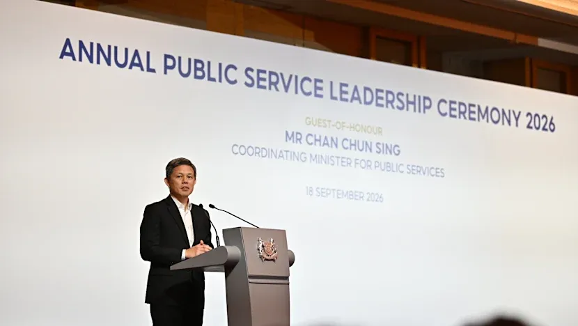 Kamu görevlileri Singapurlular için değil onlarla birlikte çalışmalı: Chan Chun Sing
