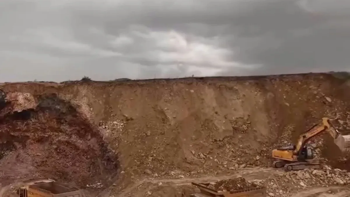 Çin Seddi'nin uzak kesimi 20 yıllık maden atığı dökümüyle zarar gördü