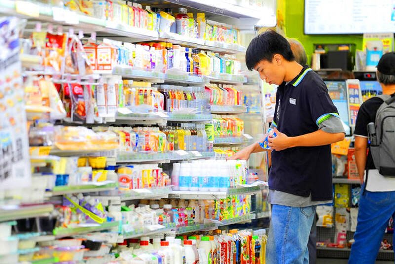 Gece boyu açık marketler azalıyor: dernek