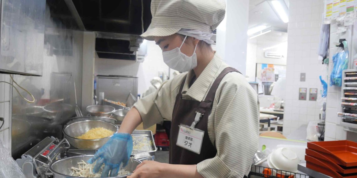 Japonya süpermarketi 100 mağazalık Vietnam hamlesi için eğitime başladı