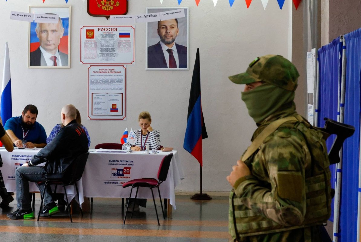 Dronlar Moskova'yı vururken Ruslar sandığa gitti