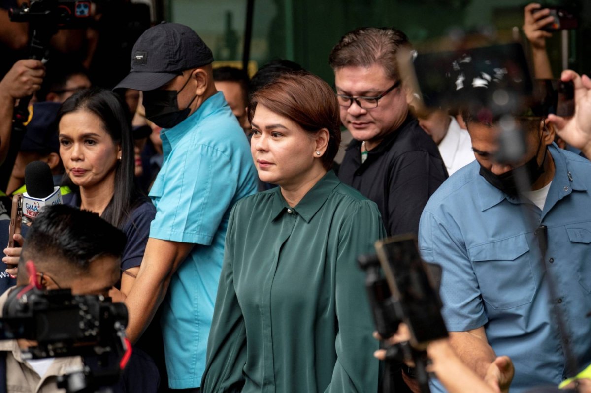 Filipinler senatosu oy eşiğini düşürünce Sara Duterte için risk arttı