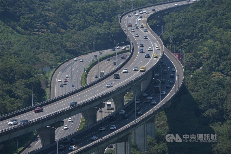Tayvan'ın bazı bölgelerinde uzun hafta sonunun ikinci günü yoğun trafik bekleniyor