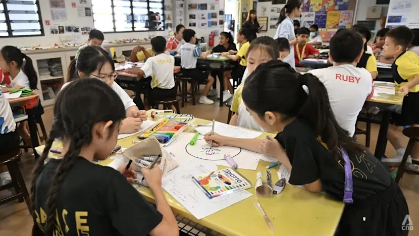 Singapur'da ebeveynler bütüncül gelişimi giderek daha çok değerli buluyor, ancak akademik kaygılar sürüyor: IPS araştırması