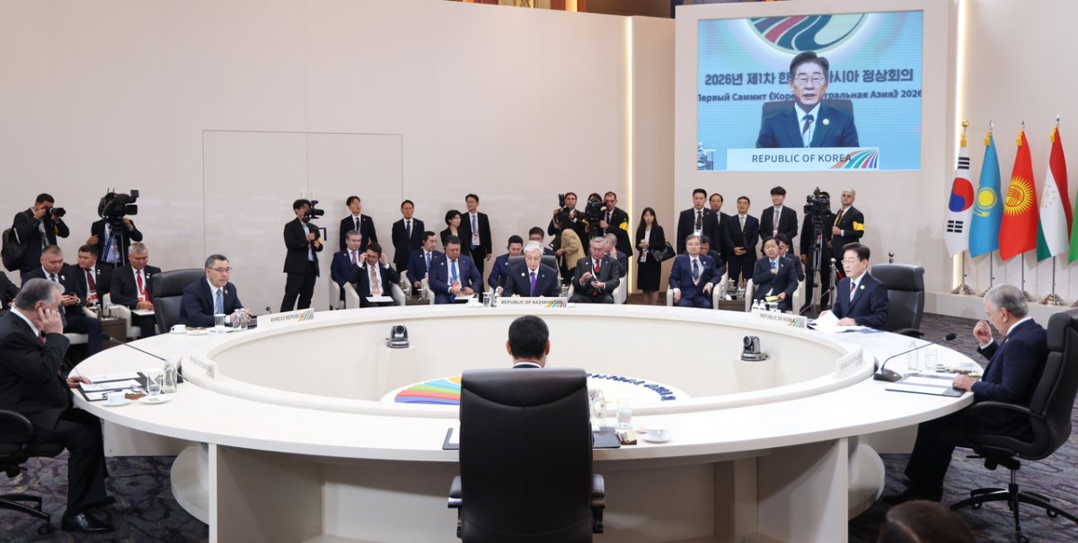Güney Kore ve Orta Asya liderleri ilk zirvede ortak vizyon belirlemek için bir araya geldi