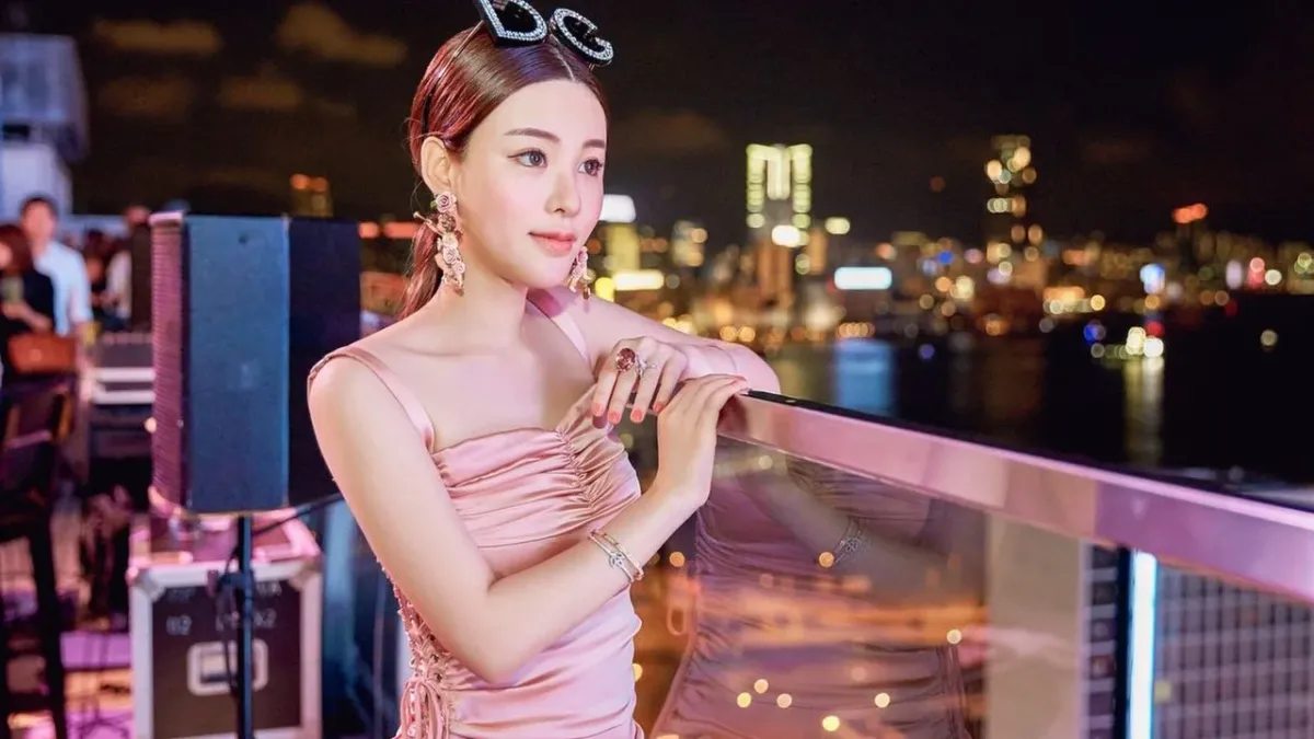 Yüksek mahkeme Abby Choi cinayet davasında jüriyi hasta üye nedeniyle dağıttı