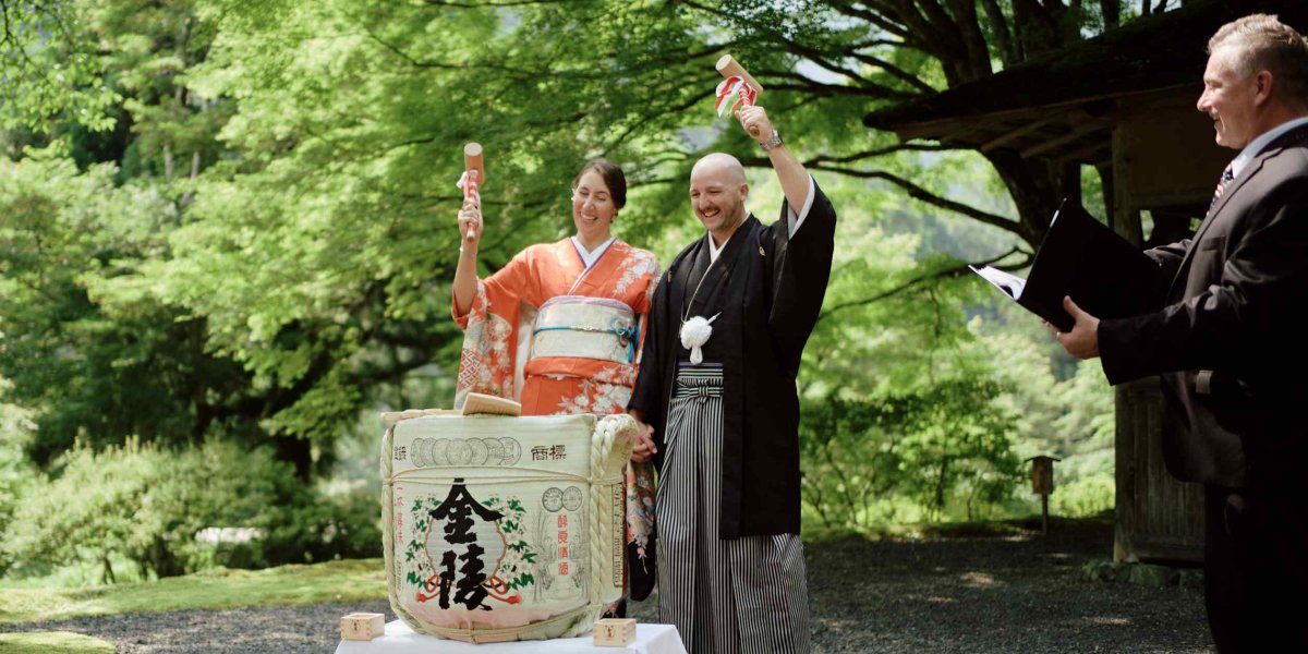 Japonya evliliklerde yabancı çiftleri çekerken yerli evlilikler azalıyor