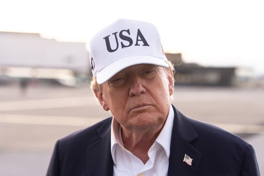 Trump yapay zeka risklerini aldatmaca olarak nitelendirdi, yapay zeka ve veri merkezlerine karşı hasta bir komplo olduğunu söyledi
