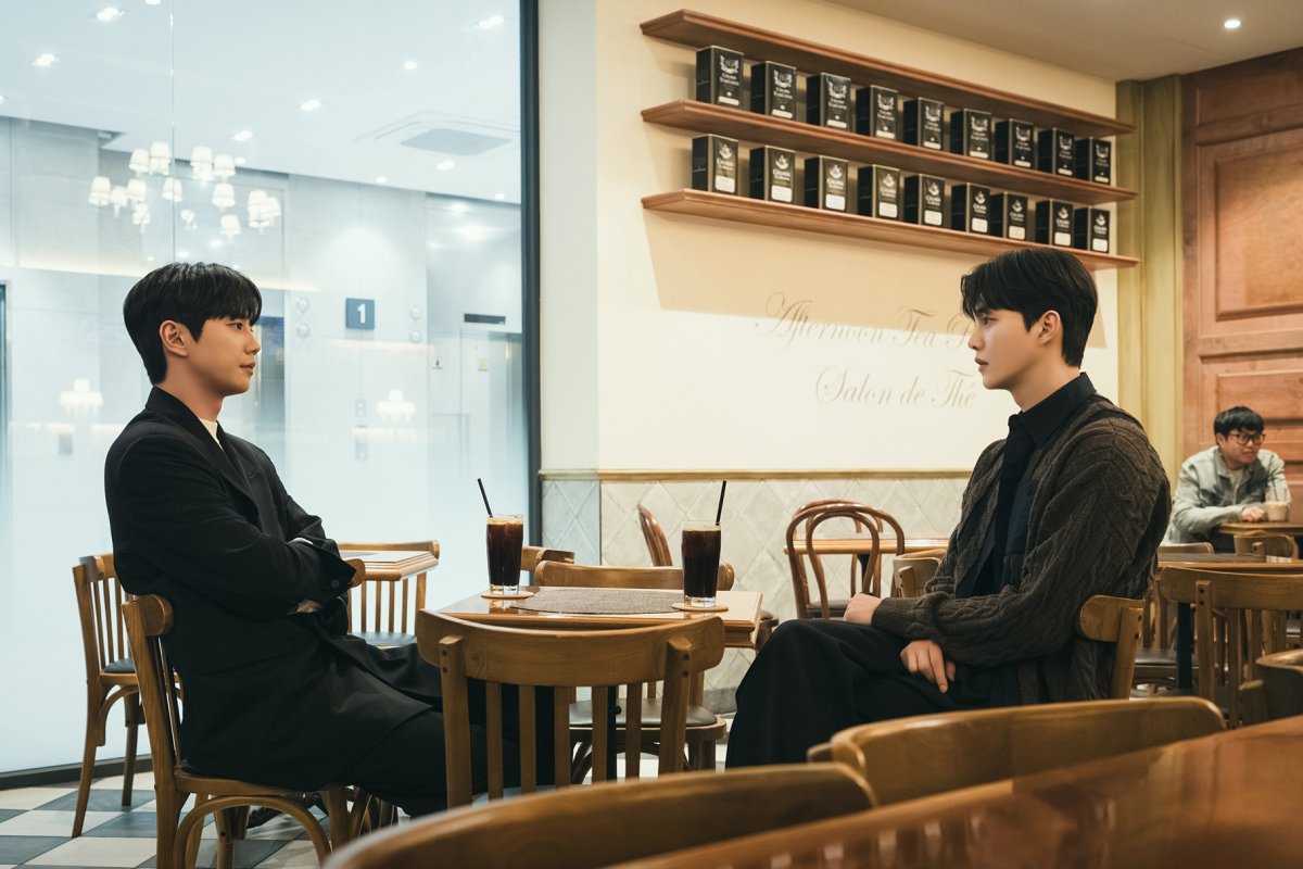 Song Kang ve Lee Jun Young'ın iş birliği 'Four Hands, Two Sonatas'ta zorlu başlıyor
