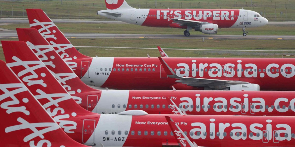 Malezya'nın AirAsia hisseleri finansman endişeleri artarken %21 geriledi