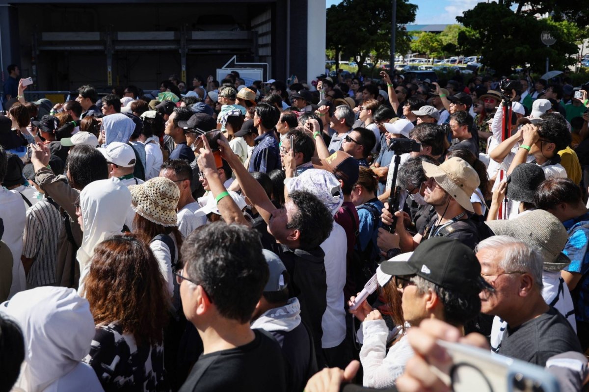 Liberal Demokrat Parti destekli Genta Koja Okinawa valilik seçimini kazandı