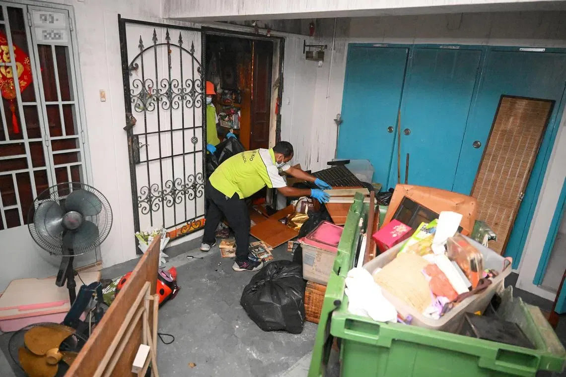 Hougang yangınında adli tıp soruşturması: Ölen 3 kişilik aile biriktirme sorunu nedeniyle HDB'nin yardımını reddetti