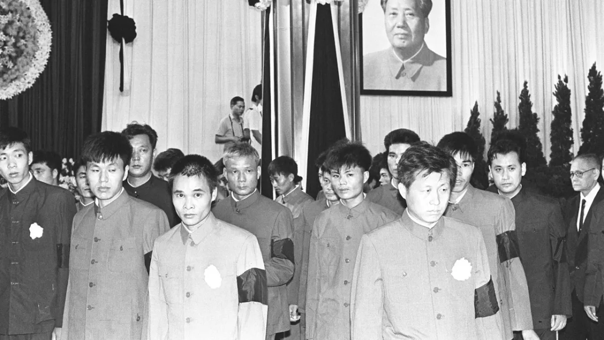 Hong Kong Mao Zedong'un 1976'daki ölümünü yas tuttu – SCMP arşivi