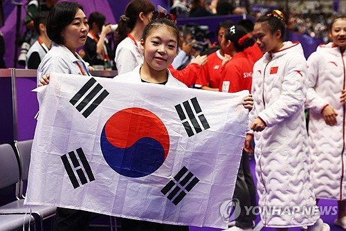 Hwang, Güney Kore'nin Asiad denge aleti altını için 40 yıllık bekleyişini sonlandırdı
