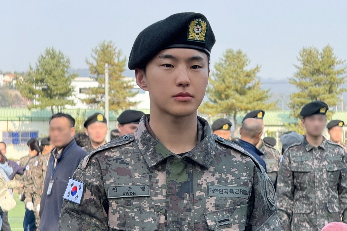 SEVENTEEN üyesi Hoshi yırtık ön çapraz bağ ameliyatını başarıyla geçirdi