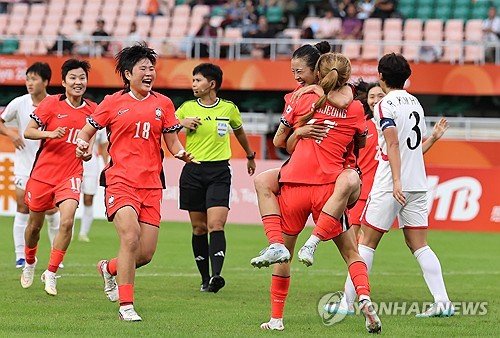 Asya Oyunları'nda Güney Kore ile Kuzey Kore kadın futbolunda 1-1 berabere kaldı