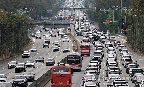 Chuseok tatili sonuna yaklaşırken trafik rahatladı