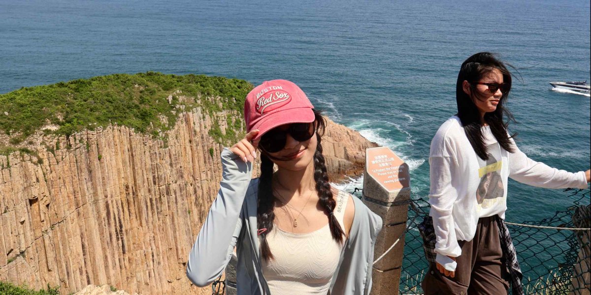 Harcanma yavaşlarken Çinli turistler Hong Kong parkurlarına akın ediyor