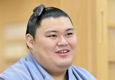 Onosato sonbahar turnuvası şampiyonluğunun ardından "güçlü yokozuna" kalacağına söz verdi