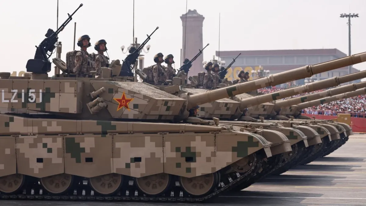 Çin 20 yıl içinde 450 km menzilli raylı top taşıyan nükleer tank planlıyor
