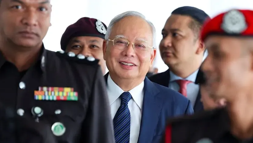 Najib'in ev hapsi Malezya'yı keşfedilmemiş hukuki alana itti, Başbakan Anwar için siyasi zorluk yaratıyor