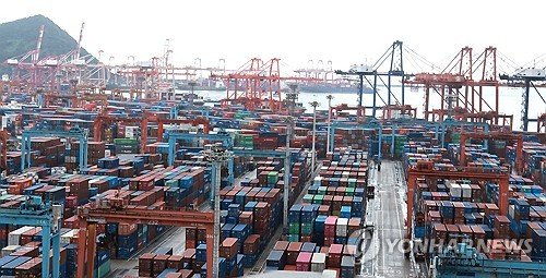 Güney Kore'nin ticaret bağımlılığı 2024'te arttı: BOK verileri