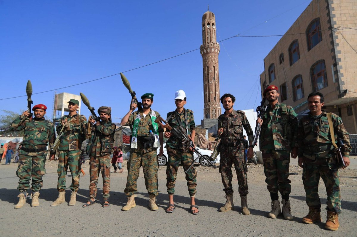 Husi'lerin Yemen'deki ilerleyişi Körfez ülkelerini rahatsız edici bir seçime itti