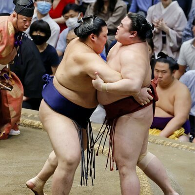 Sumo: Onosato liderliği tek başına aldı, Kotozakura ikinci yenilgisini gördü