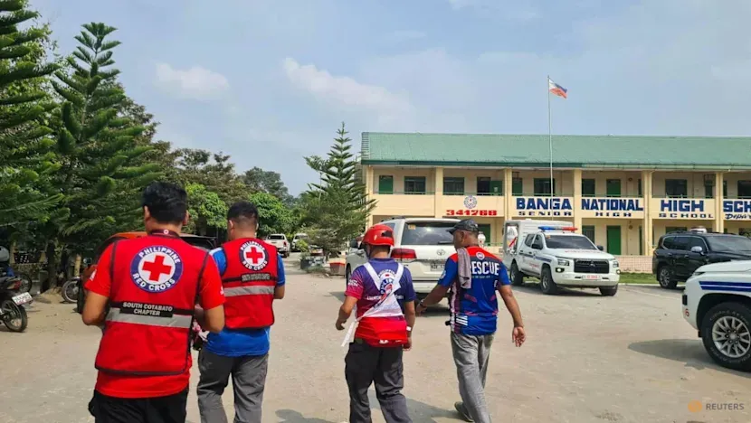 Filipinler'de okul saldırısında üç öğrenci öldü, saldırgan da aralarında