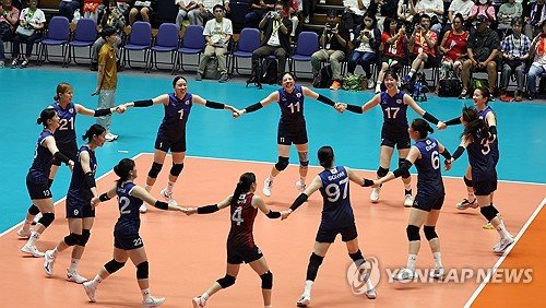Güney Kore kadın voleybolda Asya Oyunları'nda yarı finale yükseldi