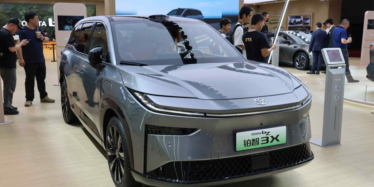Toyota Çin'de üretilen modelle uzatılmış menzil elektrikli araçlara giriyor
