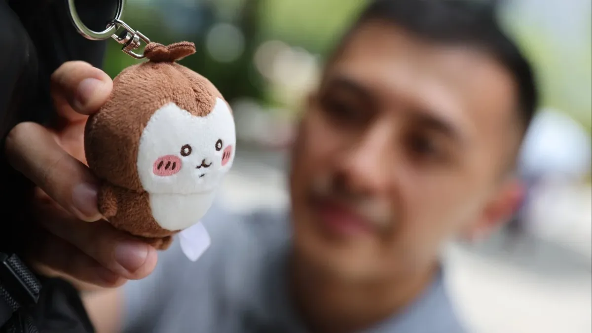 Hong Kong'da Erkekler Kendini İfade ve Rahatlama İçin Peluş 'Çanta Süsleri'ne Yöneliyor