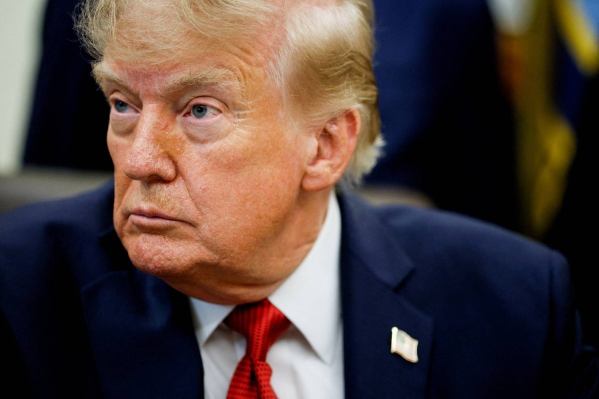 Trump, H-1B vizeleri için 100 bin dolarlık ücret talebini bir yıl daha uzattı