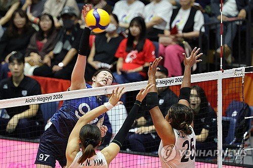 Asya oyunları'nda voleybol kaptanı Kang So-hwi sakatlık korkusunu yenip açılış maçında ritmini buldu