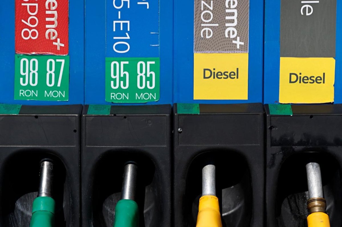 Petrol fiyatları Suudi ihracat durması ve Libya'daki kesintilerle neredeyse 3 dolar yükseldi