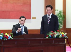 Kore ve Türkmenistan mütevazı ticareti aşarak ekonomik bağları derinleştirmeyi hedefliyor