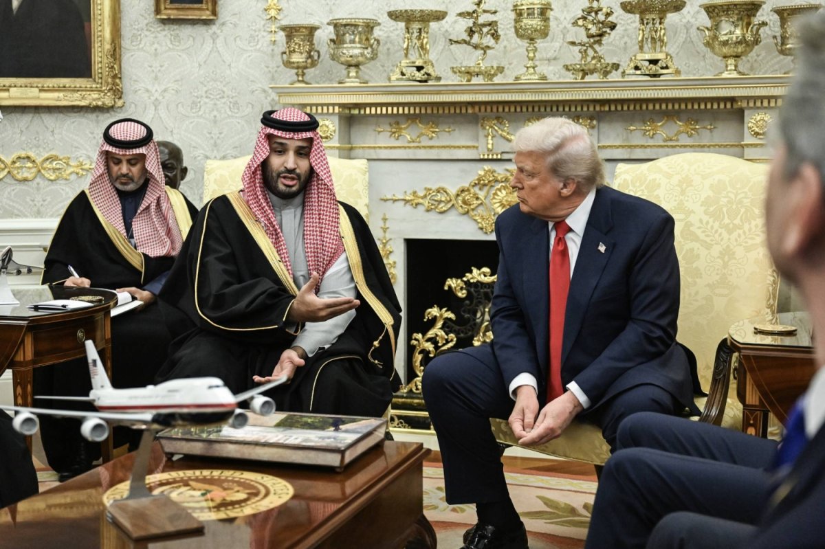 Trump Suudi Arabistan'ın askeri yardım talebi karşısında ikilemde kaldı