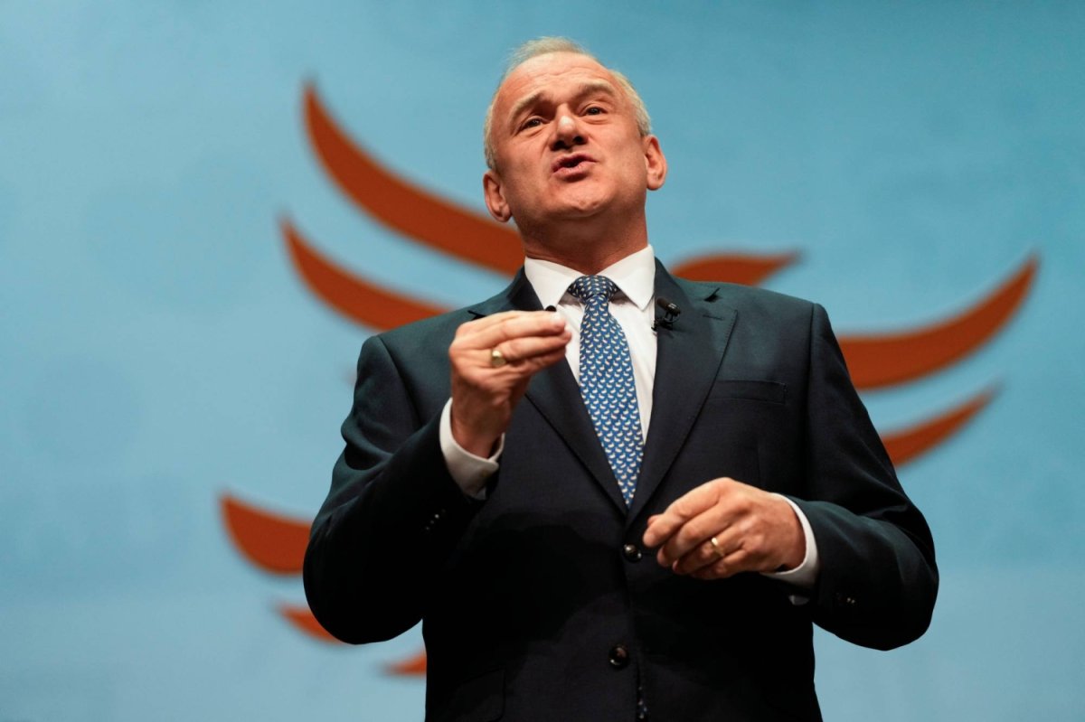 Lib Dem'ler Britanya'nın bölünmüş siyasetinde bir atılım için mücadele ediyor