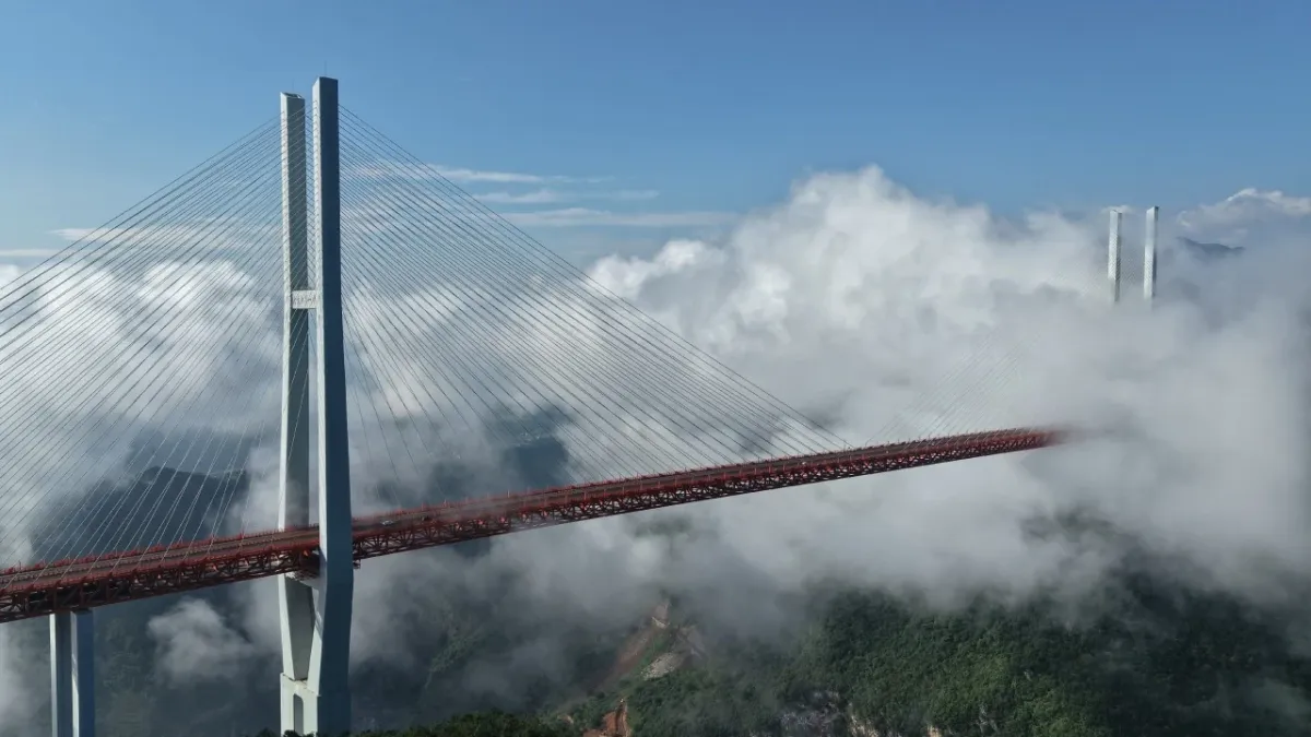 Çin'in 11 bin mega köprüsünden bazıları küçük dronlardan risk altında olabilir: çalışma