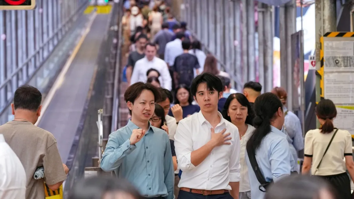 Hong Kong iş gücü 2028'e kadar yılda 20 bin azalacak, kilit sektörlerde açık sürüyor