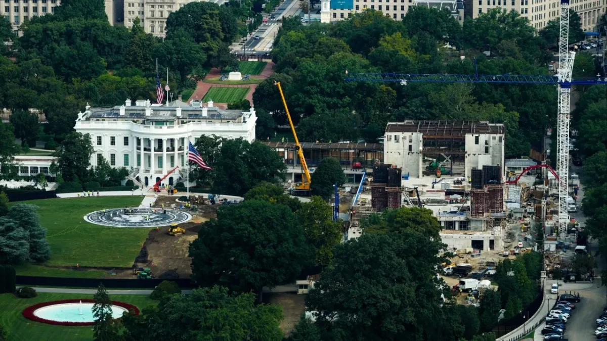 Trump'ın Beyaz Saray balo salonu Çin'in dev Halkın Büyük Salonu'nu geçebilir mi?