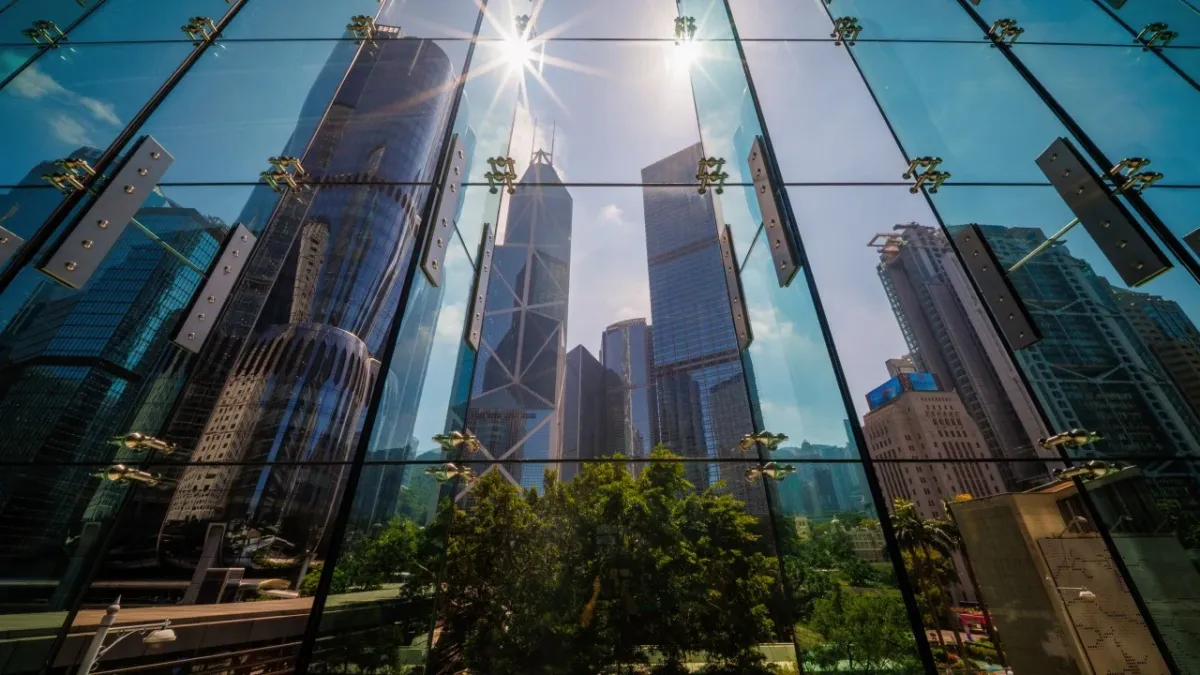 Hong Kong'da metal depolama 30 bin tona ulaştı, küresel emtia merkezi olma hedefi