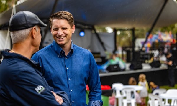 One Nation'ın Andrew Hastie'ye yönelik saldırılarının ardında ne var