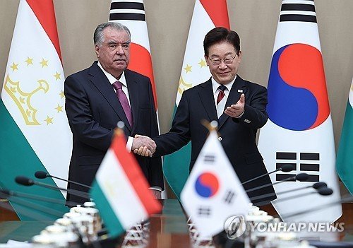 Güney Kore ve Tacikistan liderleri kapsamlı ortaklık kurma konusunda anlaştı