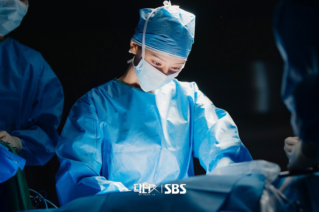 Güney Koreli oyuncu Kim Ji Won'un yeni dizisi Doctor X bugün başlıyor: İzlemek için 4 neden