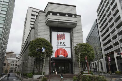 Nikkei endeksi temmuzdan bu yana ilk kez 70 binin üzerinde kapandı