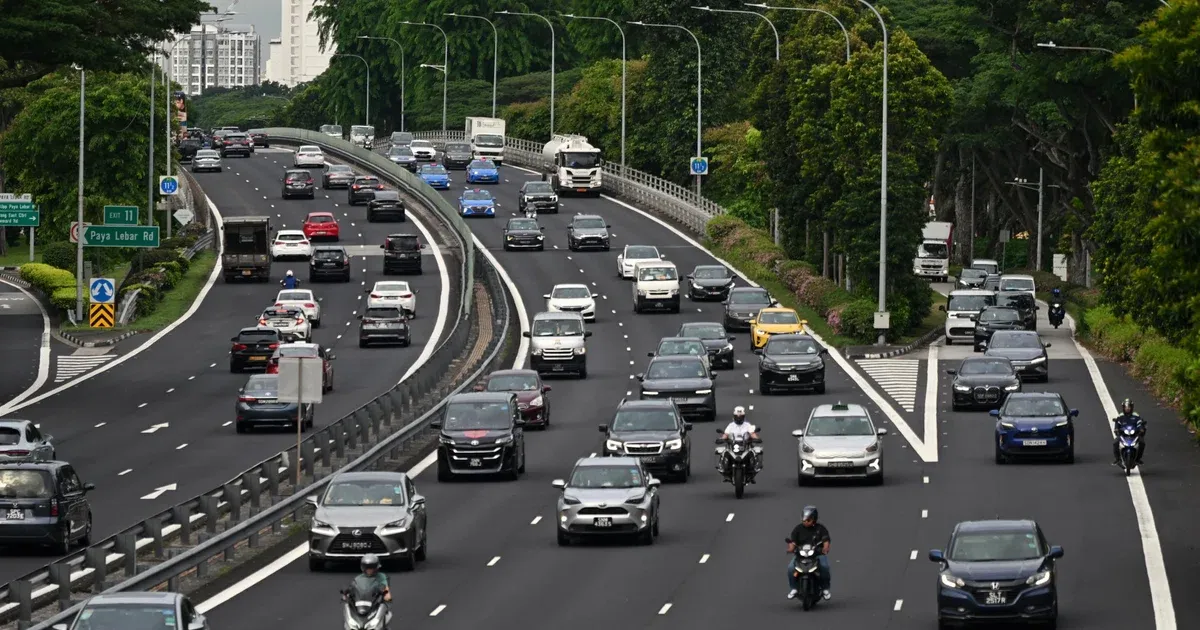 Singapur'da COE ücretleri düştü, A kategorisi 130.001 Singapur dolarıyla kapandı