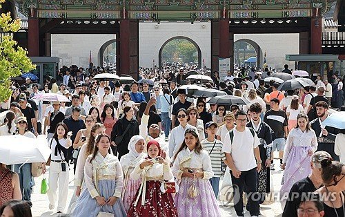 Güney Kore Kültür Mirası Kurumu, saray ve kraliyet mezarlığı giriş ücretlerindeki zammı karara bağlamadı