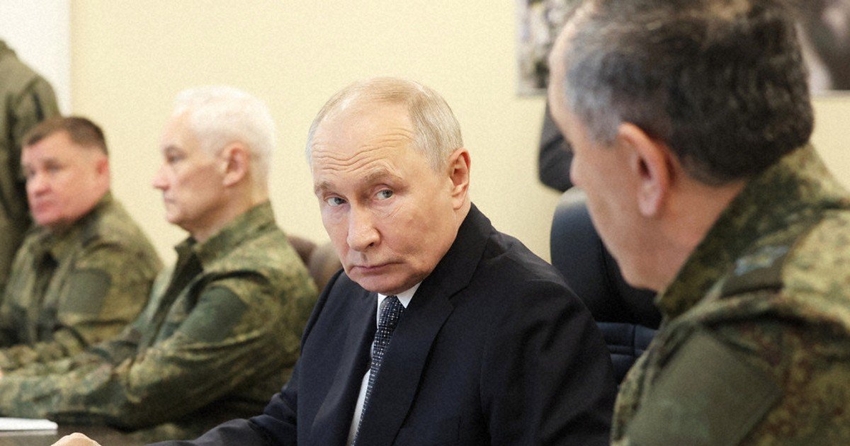 Putin, Çin ve diğer ülkelerin askerlerinin katıldığı Ural Dağları'ndaki tatbikatı izledi