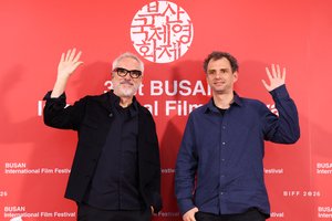 Oscarlı yönetmen Alfonso Cuaron, oğlunun peşinden sinemaya girmesini istememiş